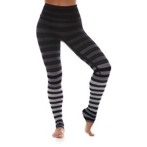 K-DEER Jody stripe leggings size small black gray